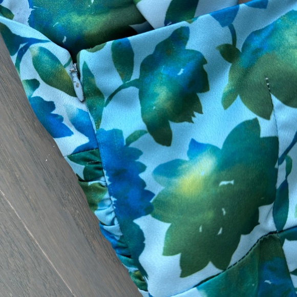 AMUR Edie High Low Tie Neck Gown in Cerulean Blue Lotus Block Print  - SIZE 2 - Picture 11 of 15